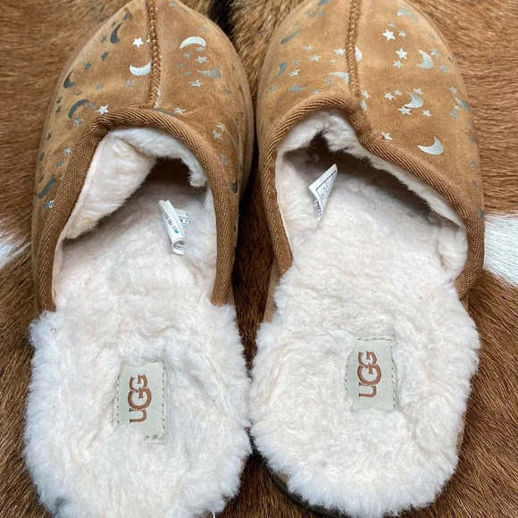 Womens UGG winter slippers size 6 chexk them out very nice thanks 🙏 - Picture 5 of 9